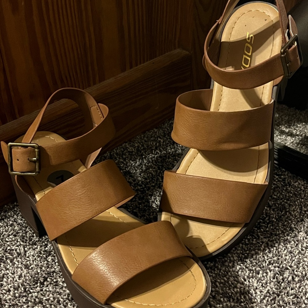Brown/Nude Platforms